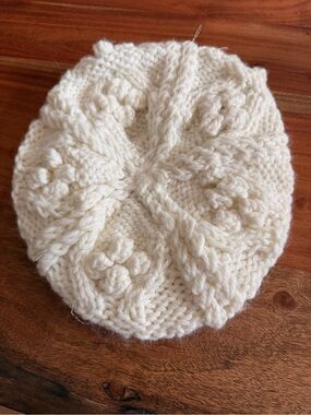 Cream Hand-Knit Cable Beret
